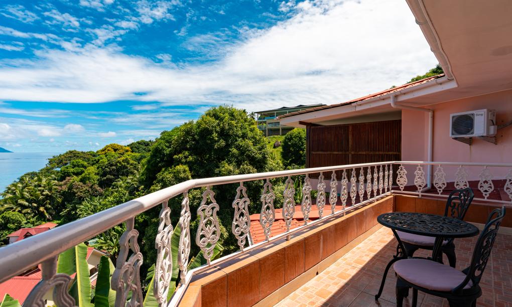 Glacis Heights Villa - Executive Deluxe