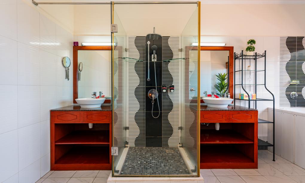 Glacis Heights Villa - Executive Deluxe