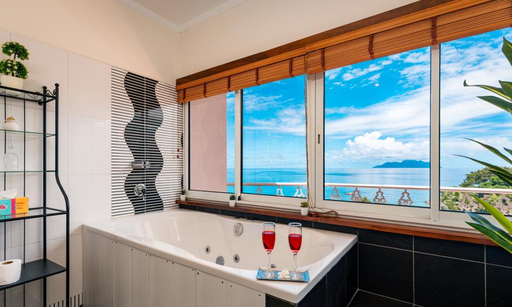 Glacis Heights Villa - Executive Deluxe