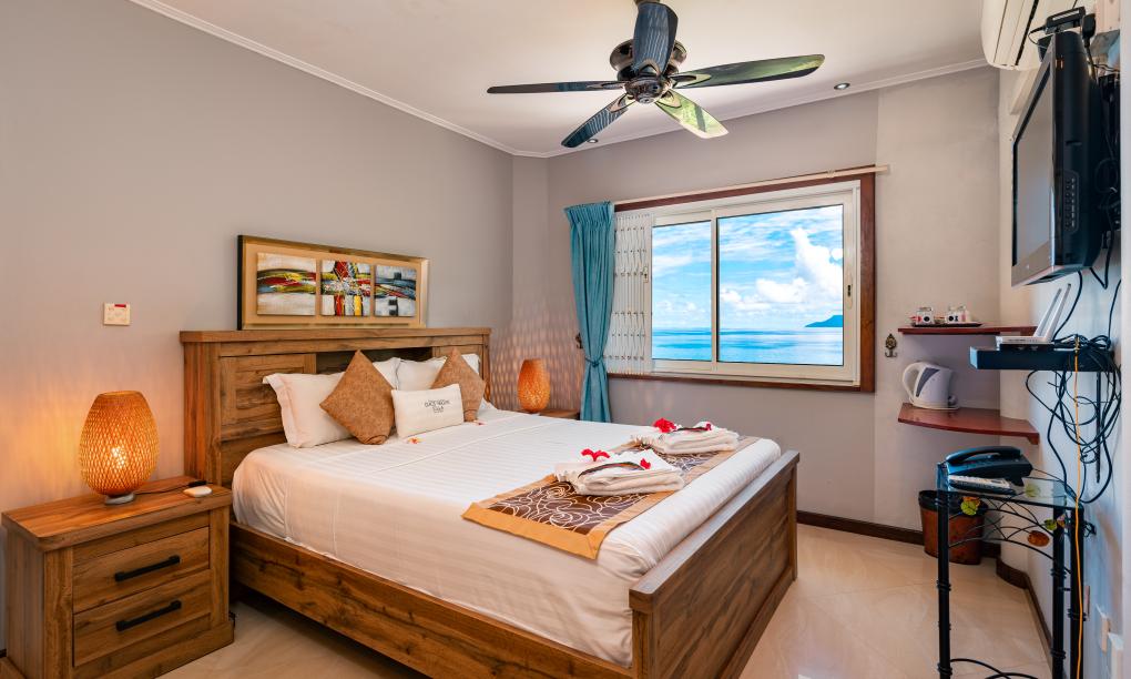 Glacis Heights Villa - Standard