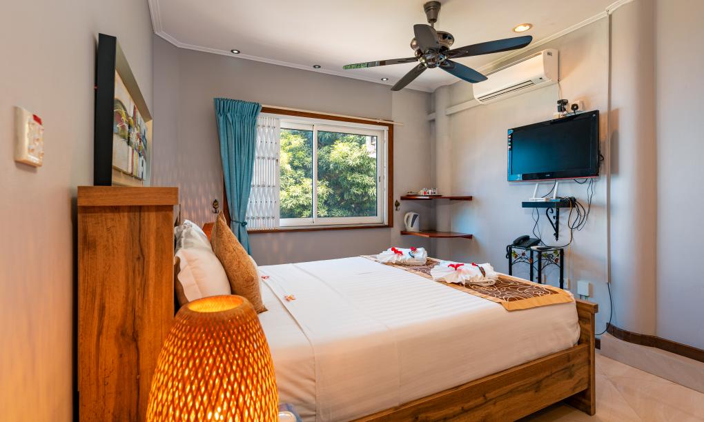 Glacis Heights Villa - Standard