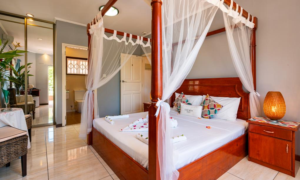 Glacis Heights Villa - Superior Double