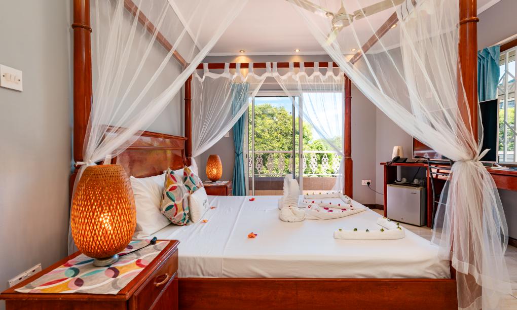 Glacis Heights Villa - Superior Double