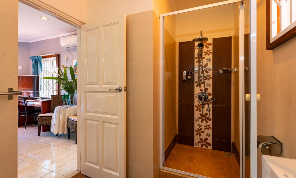 Glacis Heights Villa - Superior Double