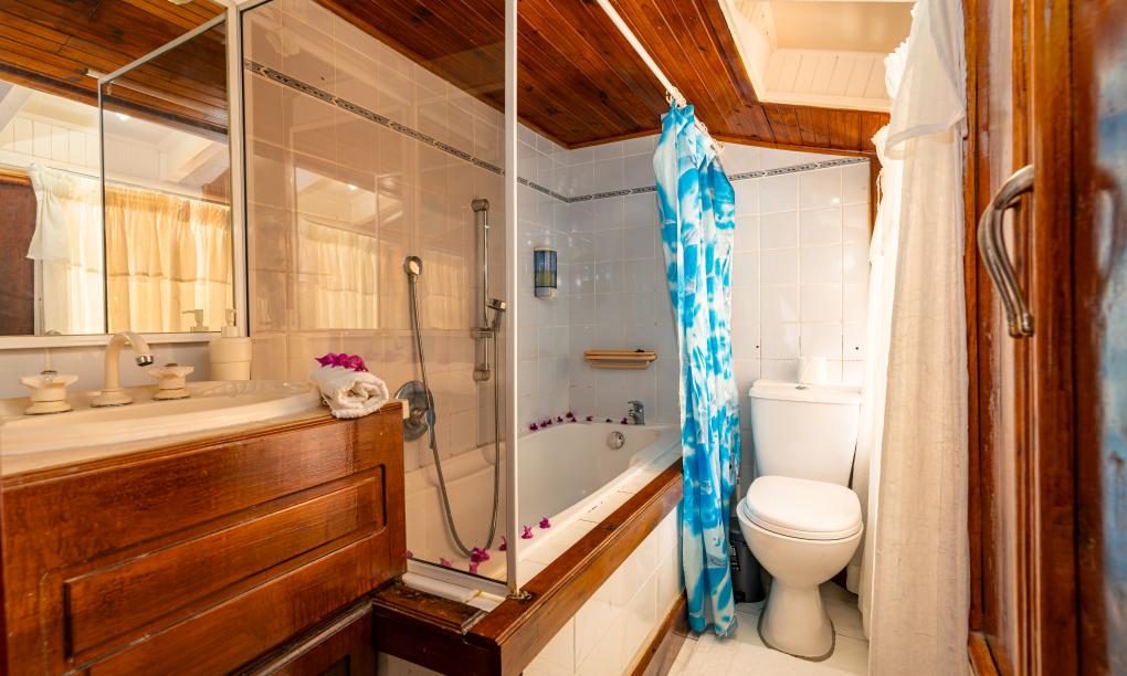 Carana Hilltop Villa - Family Villa