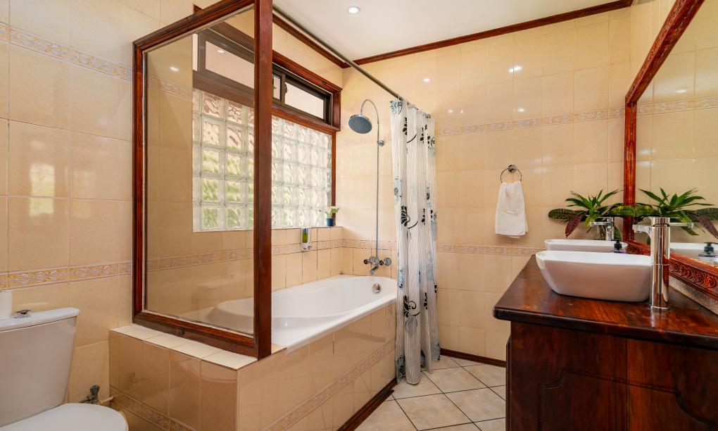 Carana Hilltop Villa - Deluxe-Zimmer