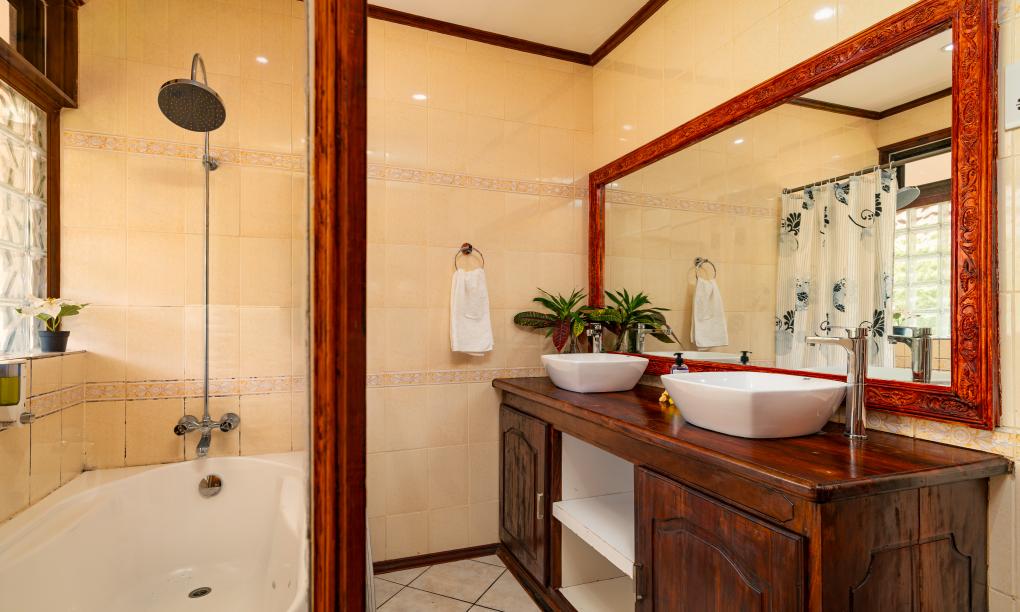 Carana Hilltop Villa - Deluxe-Zimmer