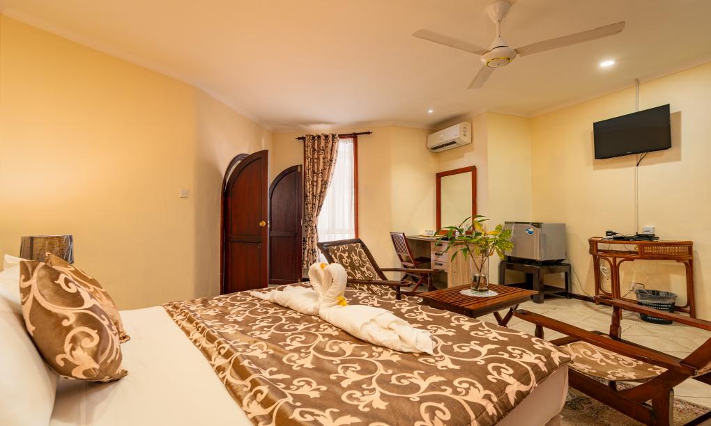 Carana Hilltop Villa - Whole Villa