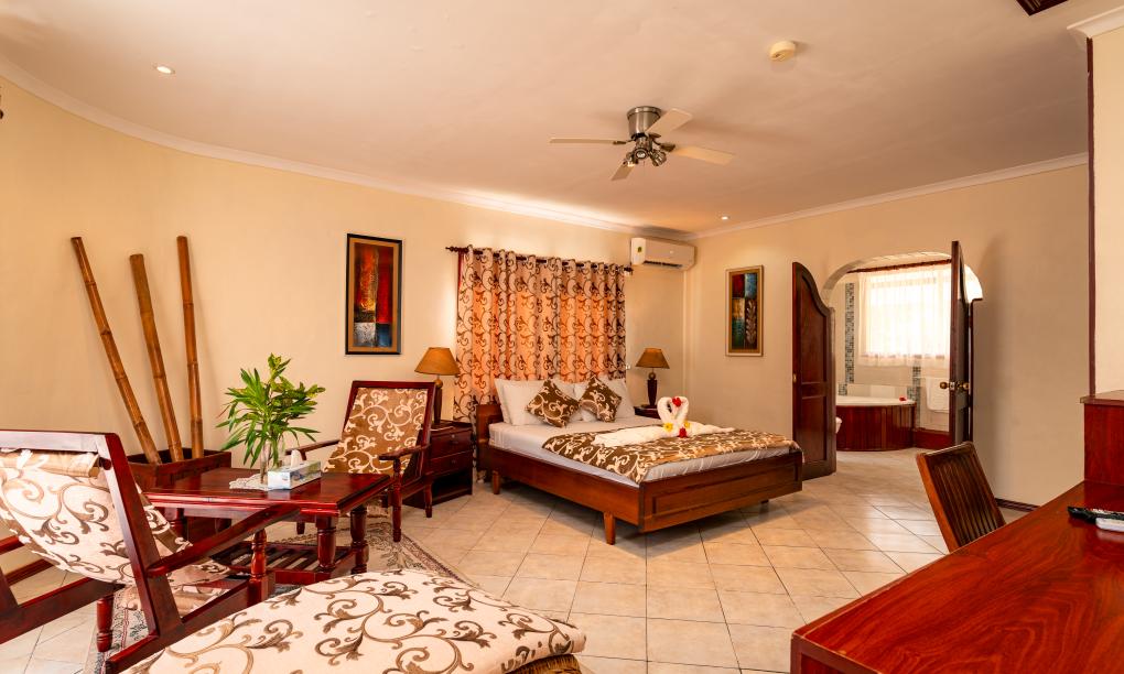 Carana Hilltop Villa - Luxus-Zimmer