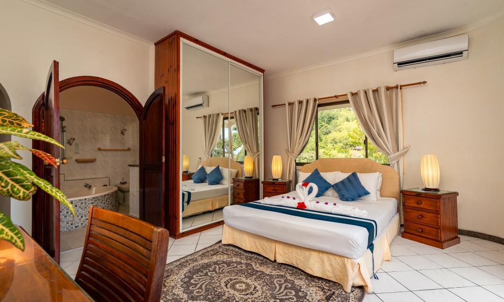 Carana Hilltop Villa - Whole Villa