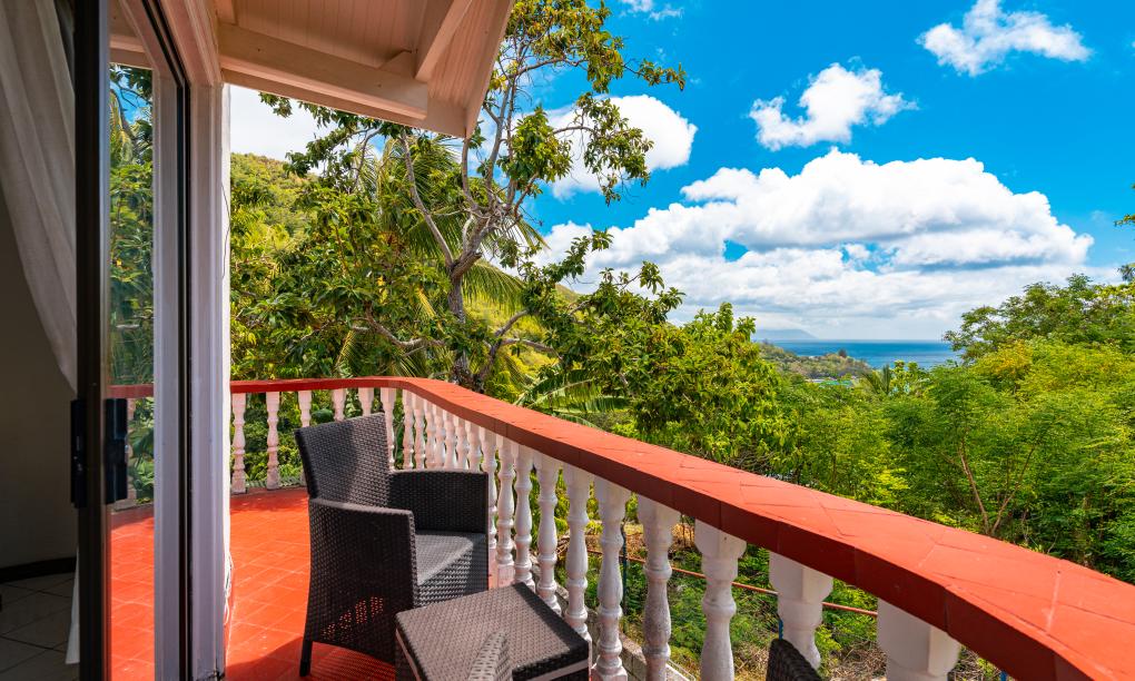 Carana Hilltop Villa - Family Villa