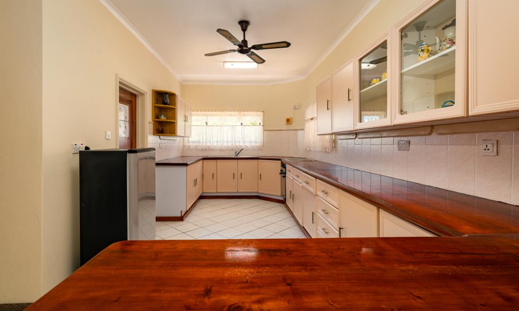 Carana Hilltop Villa - Whole Villa