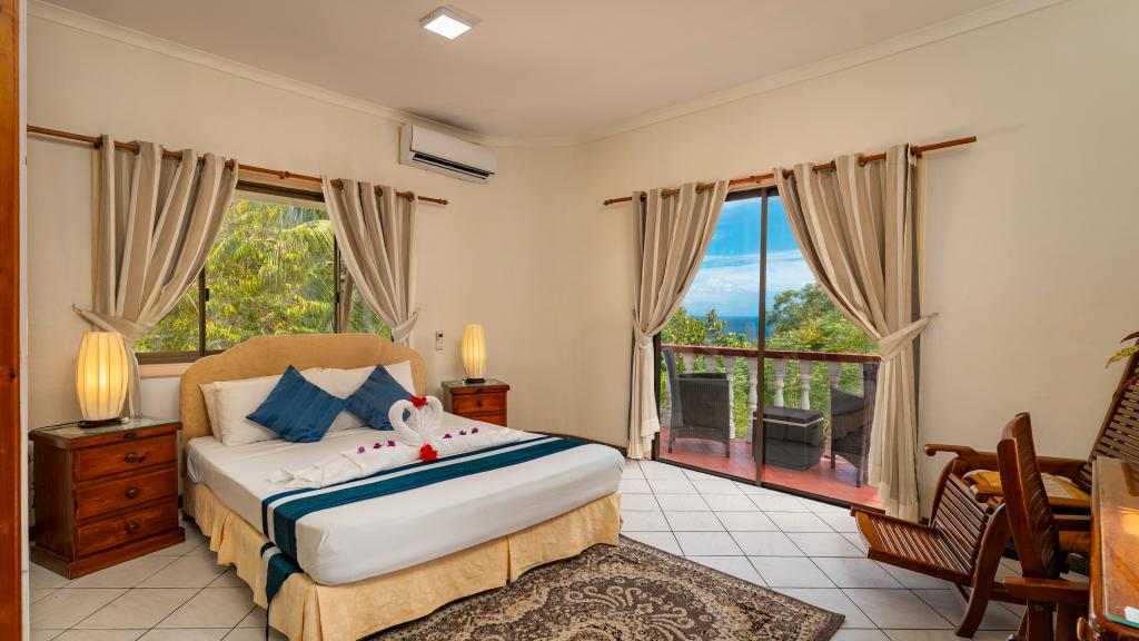 Photo 2: Carana Hilltop Villa - Mahé (Seychelles)