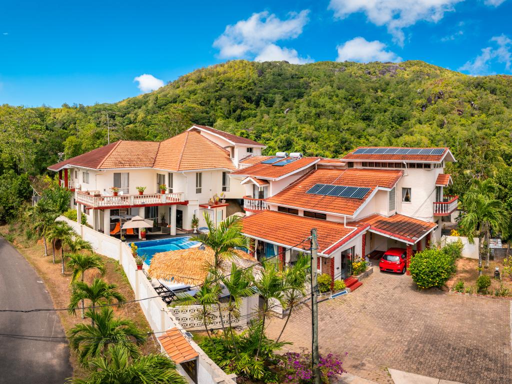 Carana Hilltop Villa - Foto 9