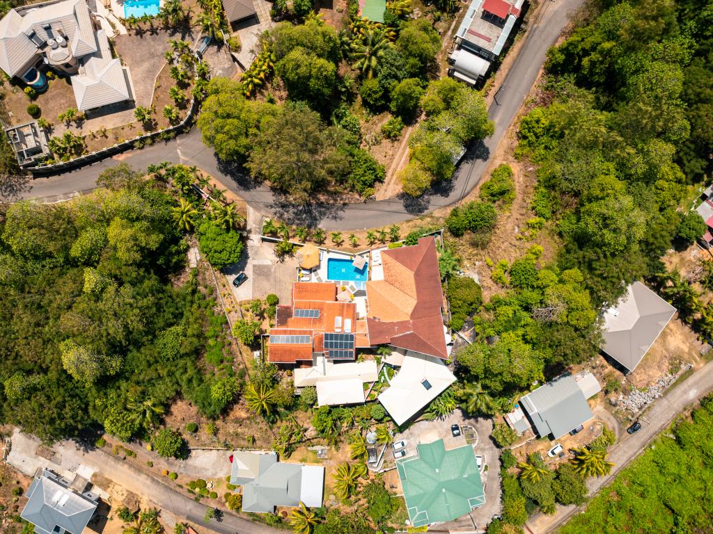 Carana Hilltop Villa - Foto 7