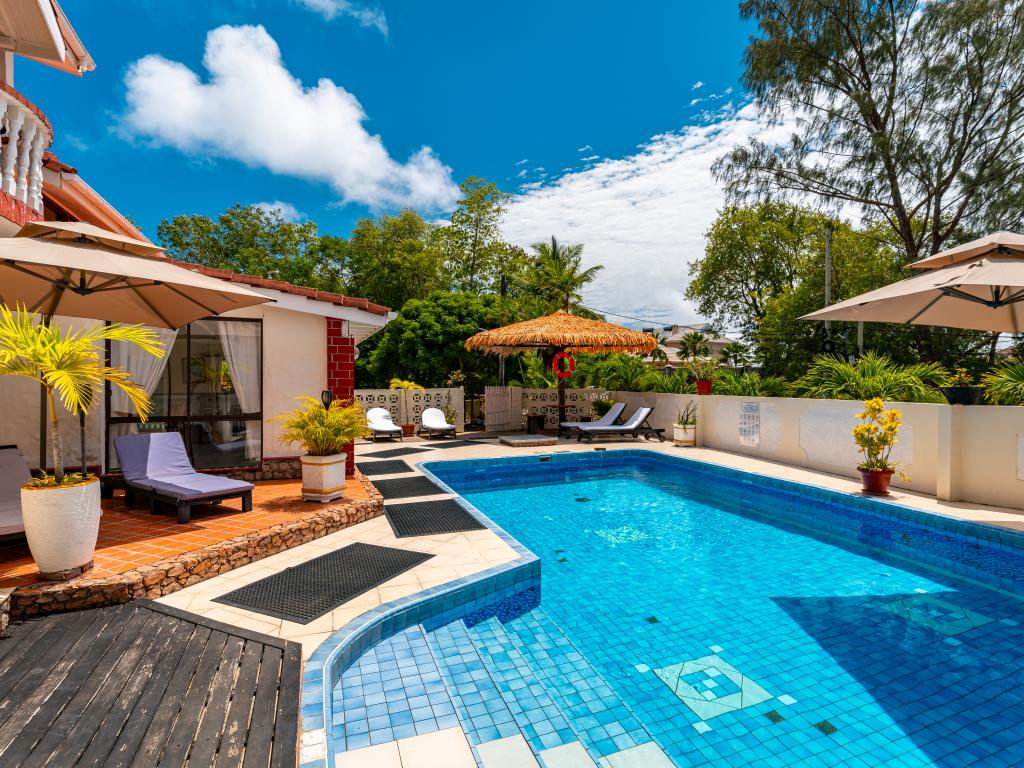 Carana Hilltop Villa - Photo 4