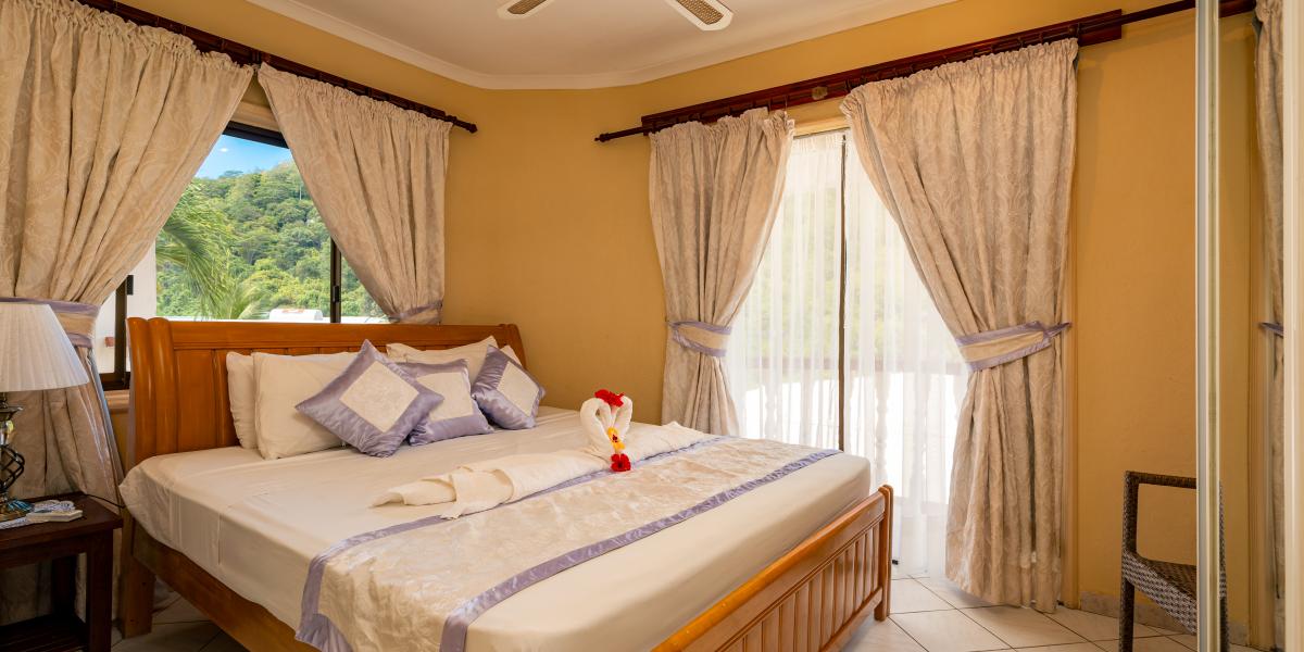 Carana Hilltop Villa - Family Villa