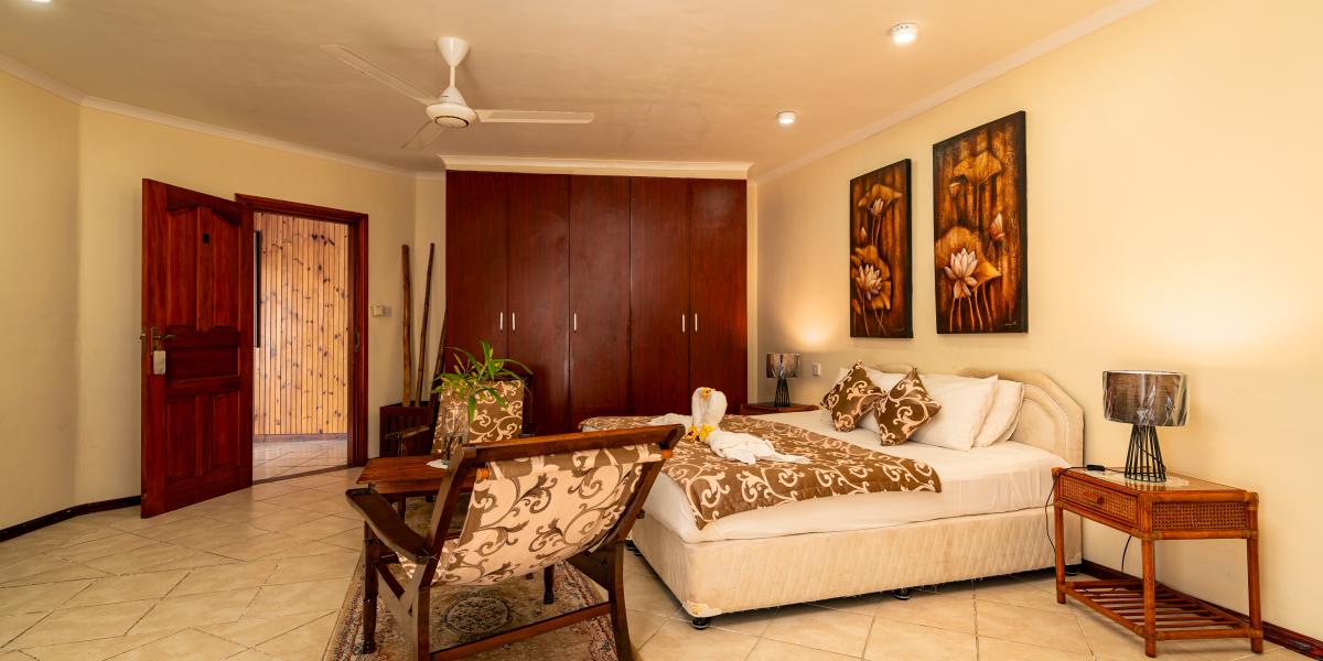 Carana Hilltop Villa - Whole Villa