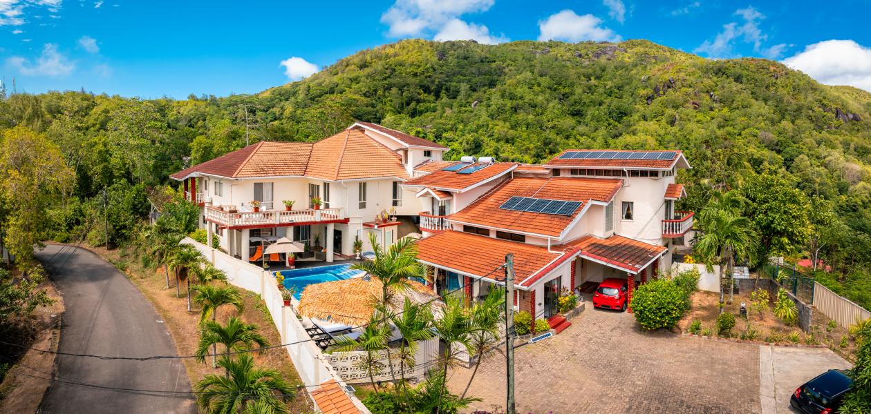 Carana Hilltop Villa - Photo 1