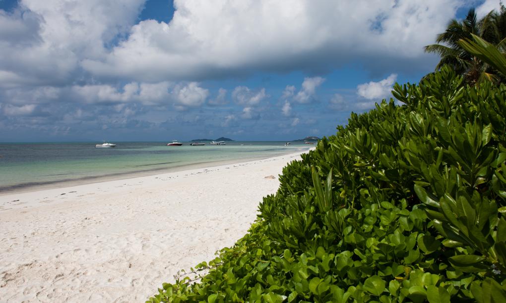 Dhevatara Beach Hotel