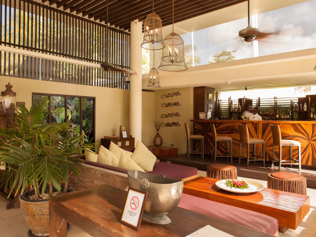 Dhevatara Beach Hotel - Photo 9