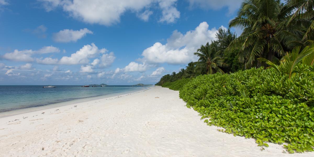 Dhevatara Beach Hotel