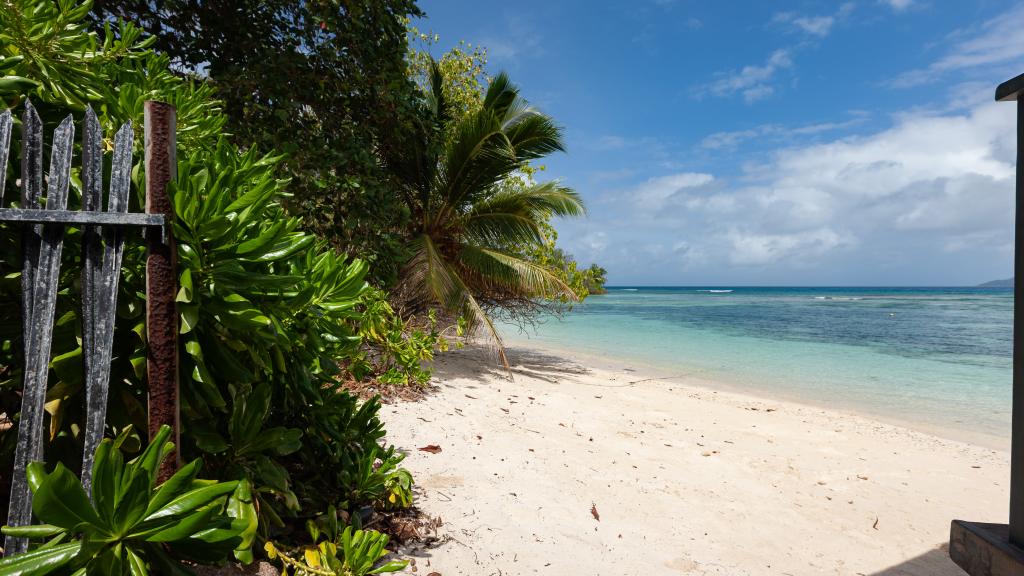 Foto 3: Marie-France Beach Front Apartments - La Digue (Seychelles)