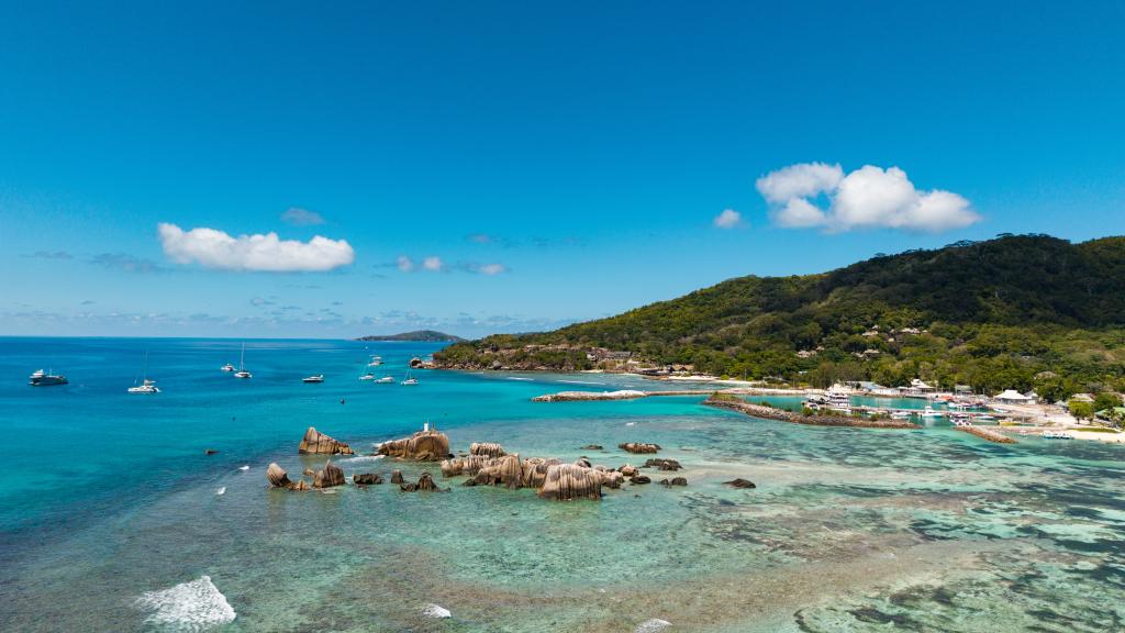 Foto 10: Marie-France Beach Front Apartments - La Digue (Seychelles)