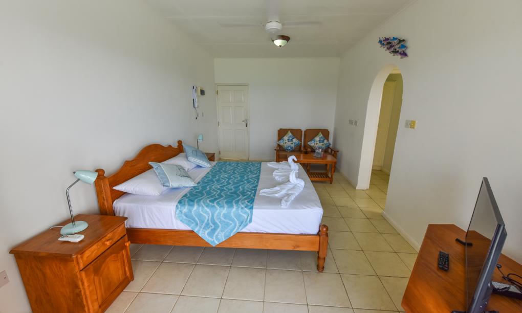 Ocean View Guest House - Top-Floor Standard Room Sea View