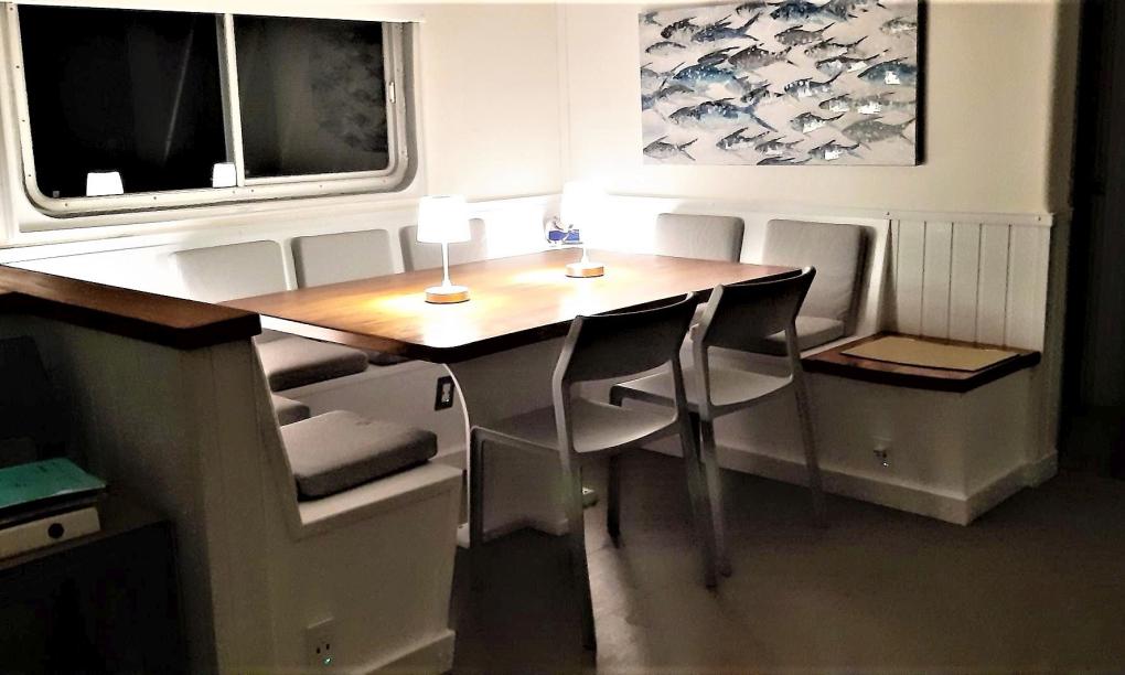 Silhouette Aldabra Expeditions