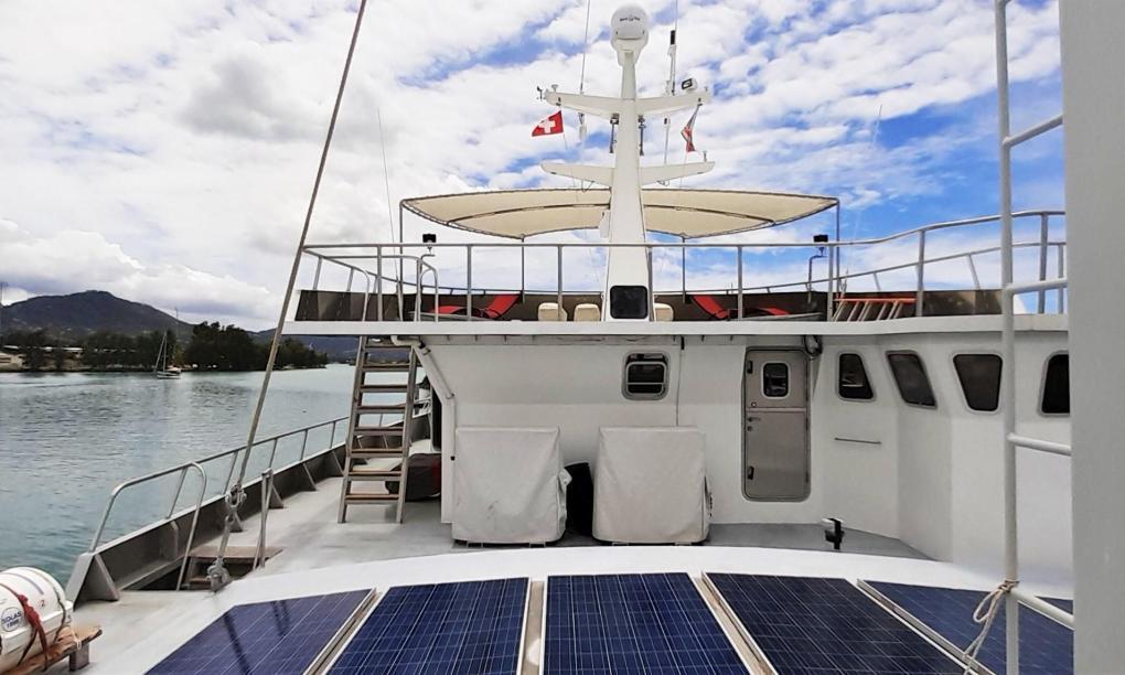 Silhouette Aldabra Expeditions