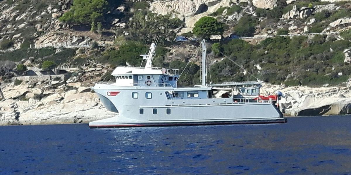 Silhouette Aldabra Expeditions