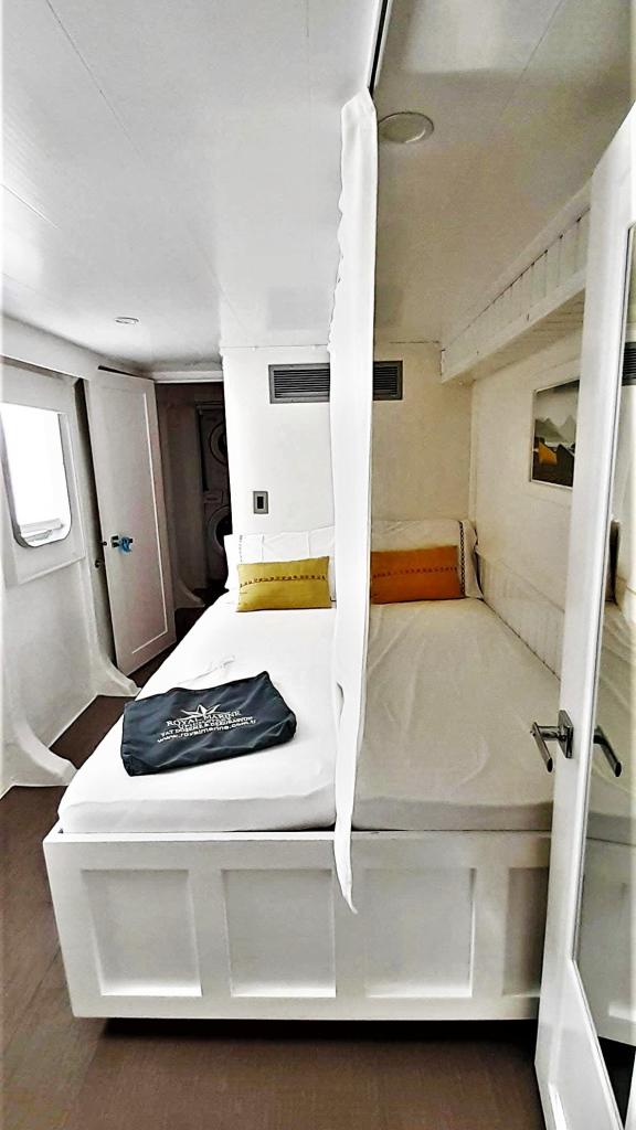 Foto 75: Silhouette Aldabra Expeditions - Seychellen (Seychellen)