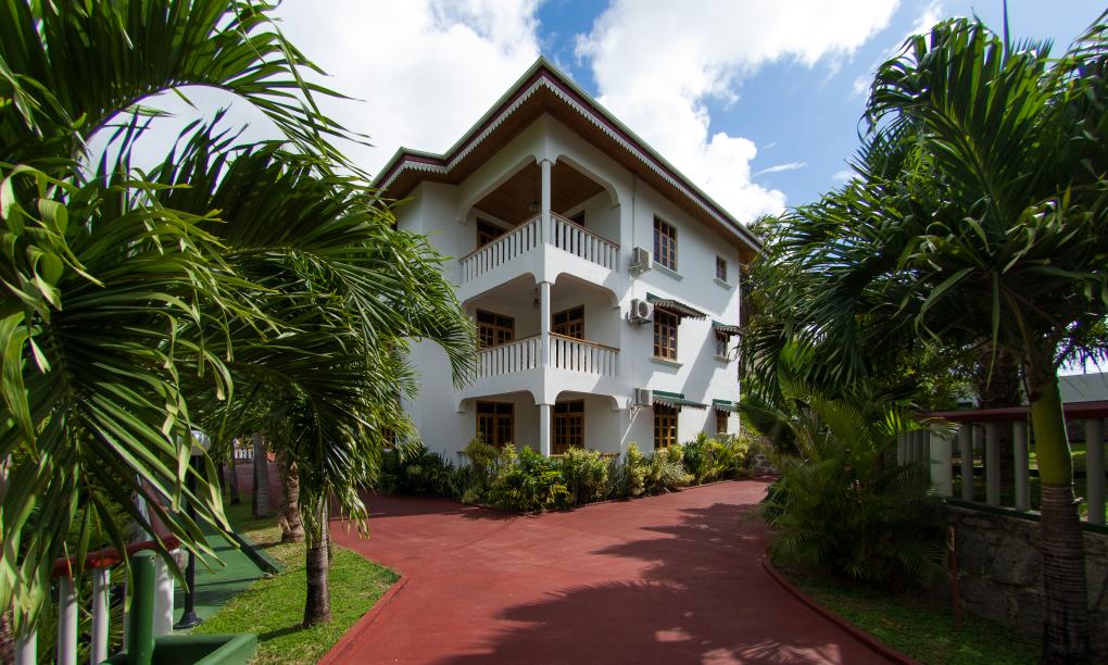 La Fontaine Holiday Apartments and Villas