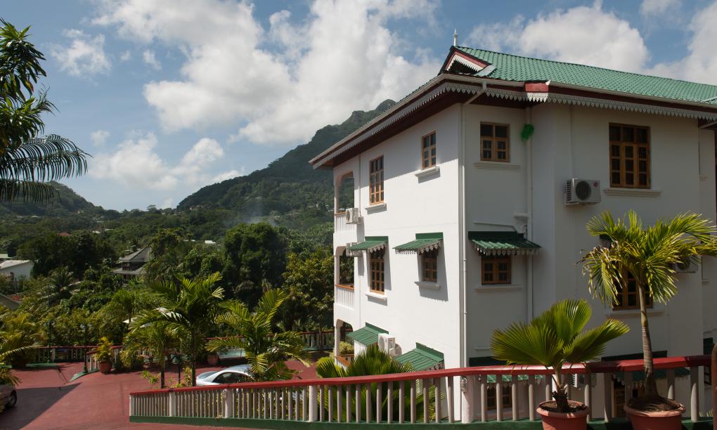 La Fontaine Holiday Apartments and Villas