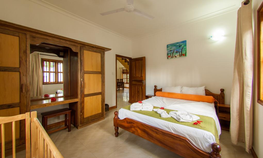 La Fontaine Holiday Apartments and Villas - Three-Bedroom Villa