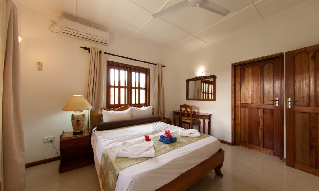 La Fontaine Holiday Apartments and Villas - Three-Bedroom Villa