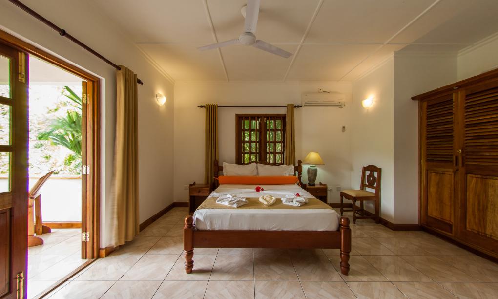 La Fontaine Holiday Apartments and Villas - Four-Bedroom Villa