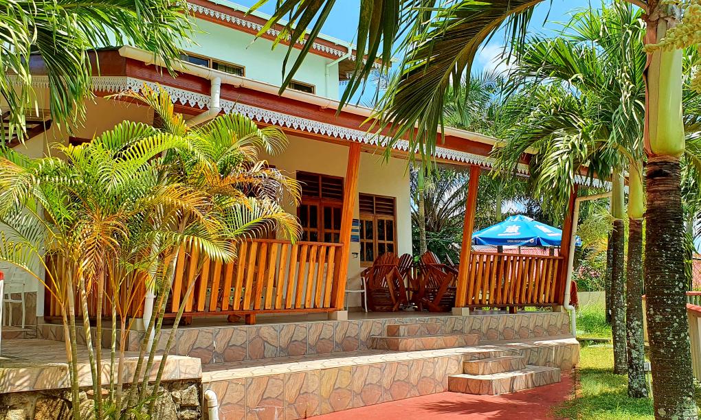 La Fontaine Holiday Apartments and Villas - Three-Bedroom Villa