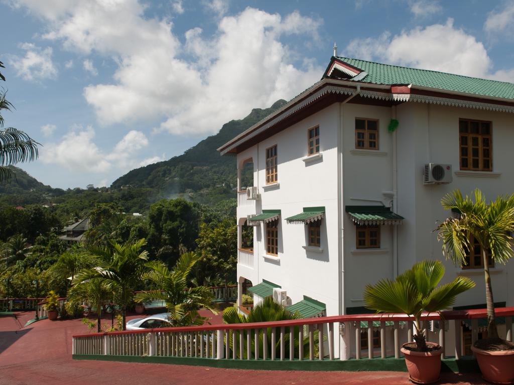 La Fontaine Holiday Apartments and Villas - Photo 3