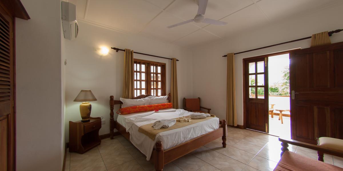 La Fontaine Holiday Apartments and Villas - Four-Bedroom Villa