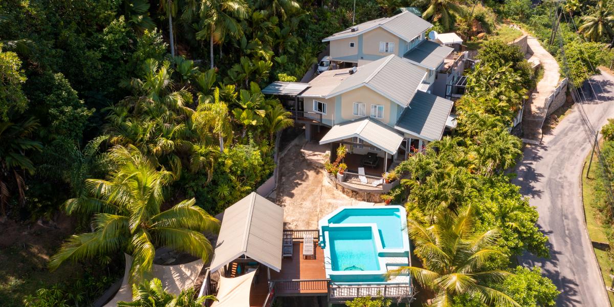Stephna Residence