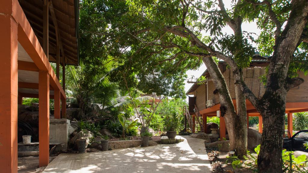 Foto 6: La Pointe Beach Huts - Praslin (Seychellen)