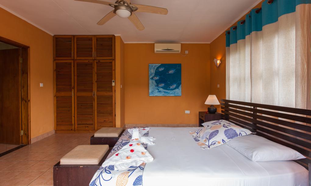 South Point Chalets - 1-Bedroom Villa