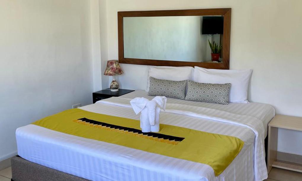 Tropical Hideaway - 1-Bedroom Apartment