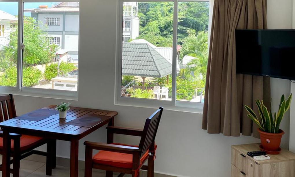 Tropical Hideaway - 1-Bedroom Apartment
