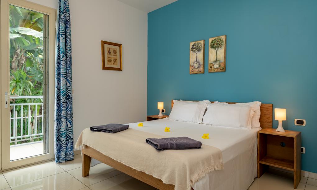 Villa Roscia - Family Standard Room with Balcony