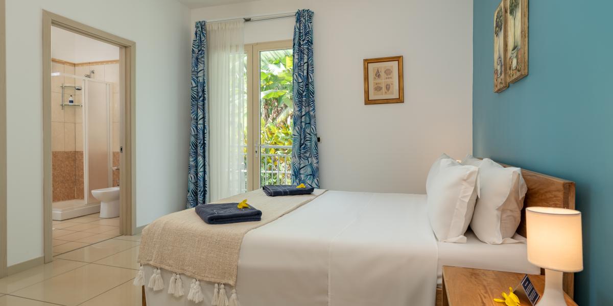 Villa Roscia - Family Standard Room with Balcony