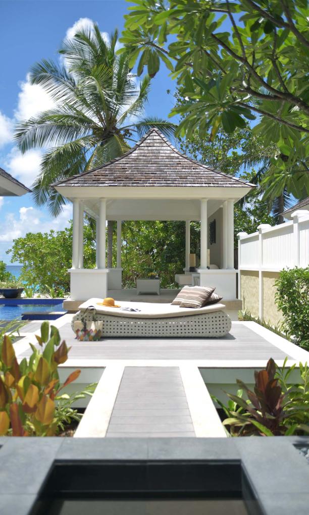 Banyan Tree - Beach Front Pool Villa