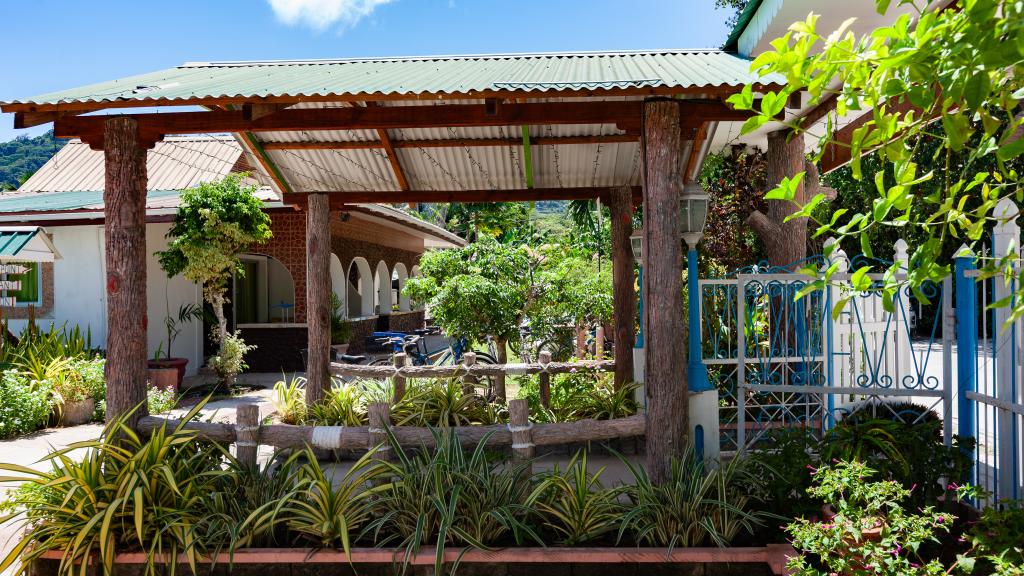 Photo 40: Rising Sun Guesthouse - La Digue (Seychelles)